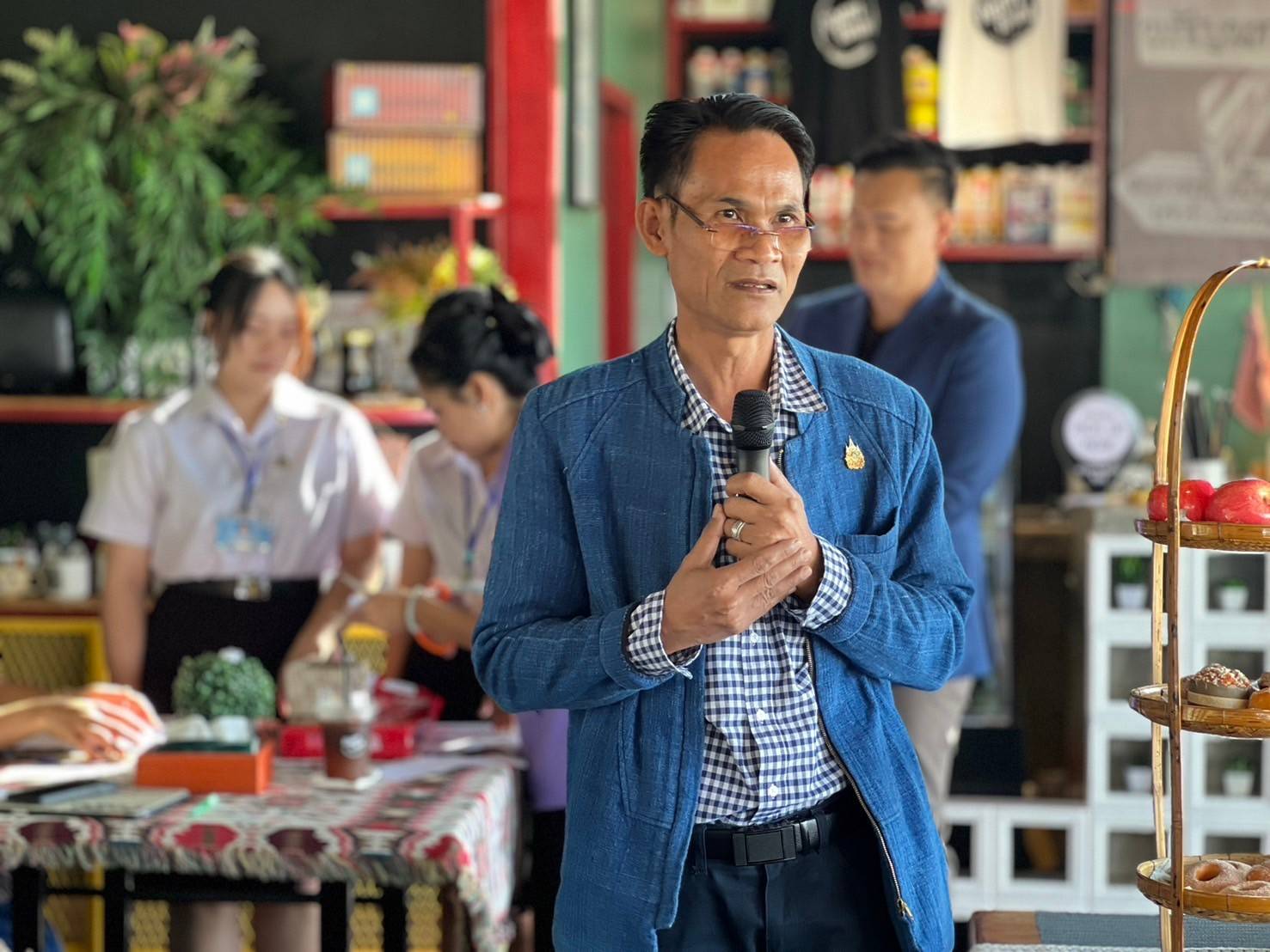 พช.สกลนคร : ประชุมเชิงปฏิบัติการพัฒนาสมรรถนะบุคลากรสำนักงานพัฒนาชุมชนจังหวัดสกลนคร