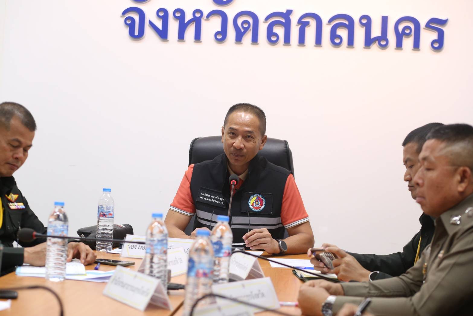 พช.สกลนคร : ร่วมประชุมติดสถานการณ์ยาเสพติด ของ กอ.รมน.ภาค 2