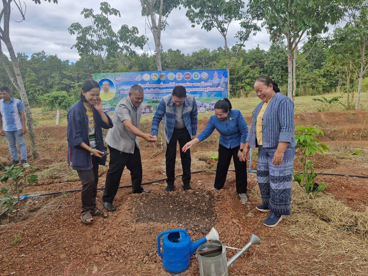 ผู้ตรวจราชการกรมการพัฒนาชุมชน ลงพื้นที่จังหวัดสกลนครติดตามการดำเนินงานพัฒนาชุมชนจังหวัดสกลนคร