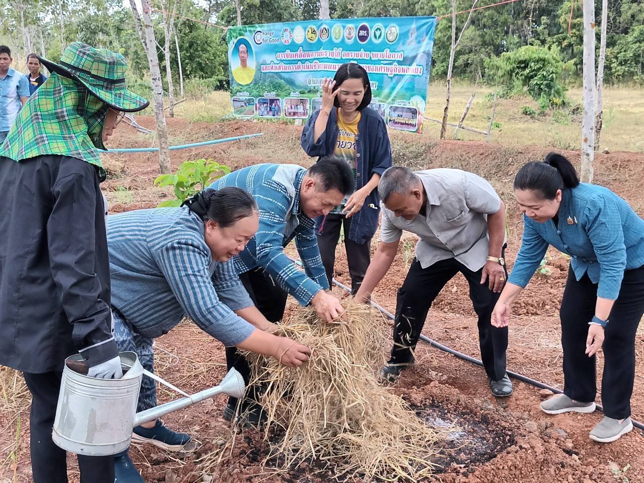 ผู้ตรวจราชการกรมการพัฒนาชุมชน ลงพื้นที่จังหวัดสกลนครติดตามการดำเนินงานพัฒนาชุมชนจังหวัดสกลนคร