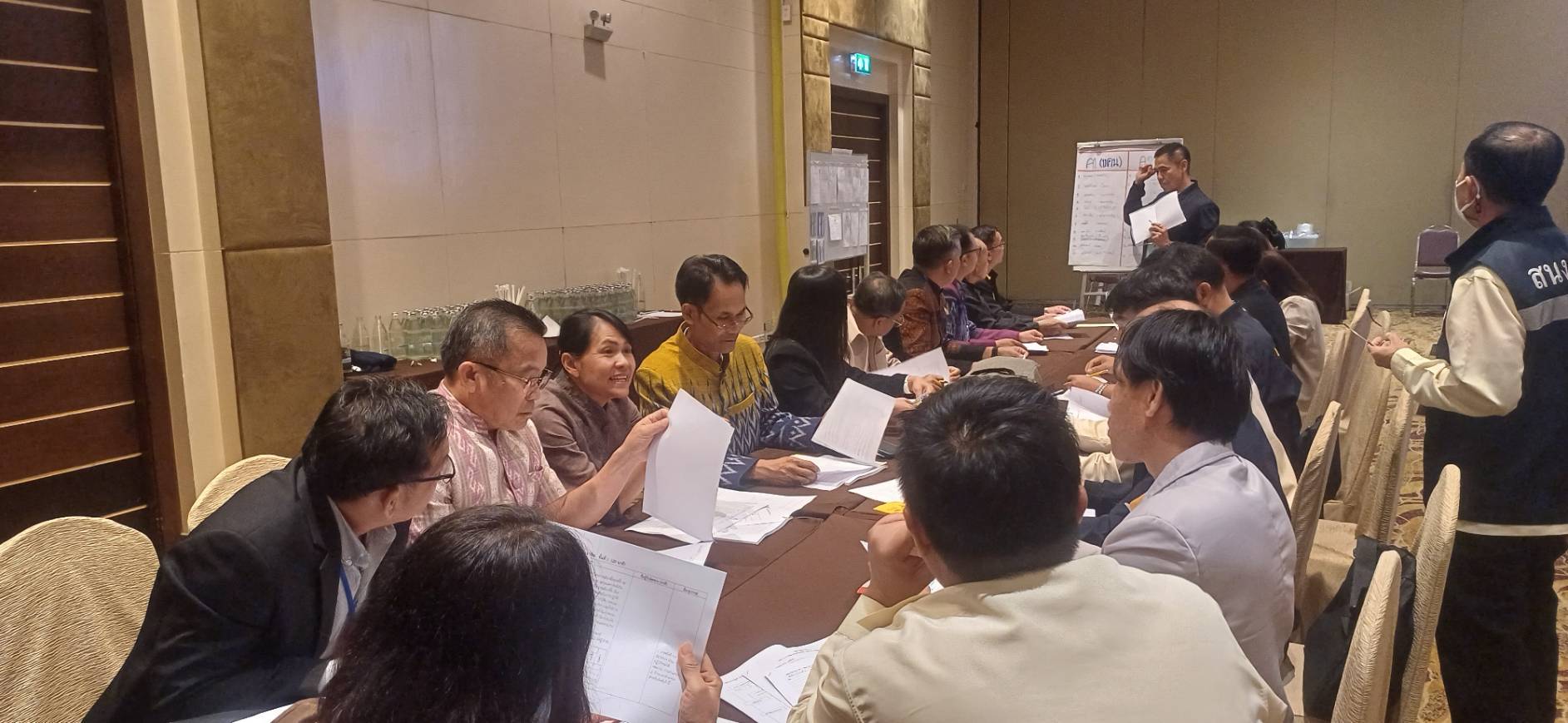 พช.สกลนคร : เข้าร่วมการประชุมสัมมนาเพิ่มประสิทธิภาพวิทยากรหลักสูตรพลเมืองคุณภาพ รุ่นที่ 1 ระหว่างวันที่ 11 – 13 พฤศจิกายน 2567 ณ โรงแรมเซ็นทารา ไลฟ์ ศูนย์ราชการและคอนเวนชันเซ็นเตอร์ แจ้งวัฒนะ เขตหลักสี่ กรุงเทพมหานคร