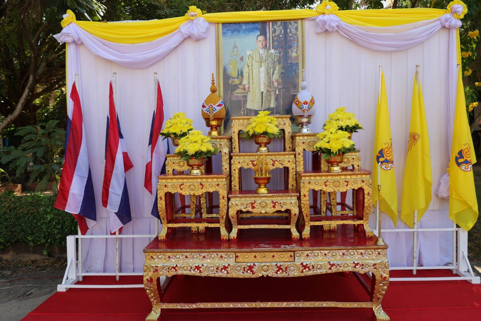 จังหวัดสกลนคร รวมพลังสร้างสัปปายะสู่วัดด้วยวิถี 5 ส (Big Cleaning Day) เพื่อถวายเป็นพระราชกุศล เนื่องในโอกาสวันคล้ายวันพระบรมราชสมภพ พระบาทสมเด็จพระบรมชนกาธิเบศร มหาภูมิพลอดุลยเดชมหาราช บรมนาถบพิตร 5 ธันวาคม 2567 ณ วัดสะพานคำ อำเภอเมืองสกลนคร