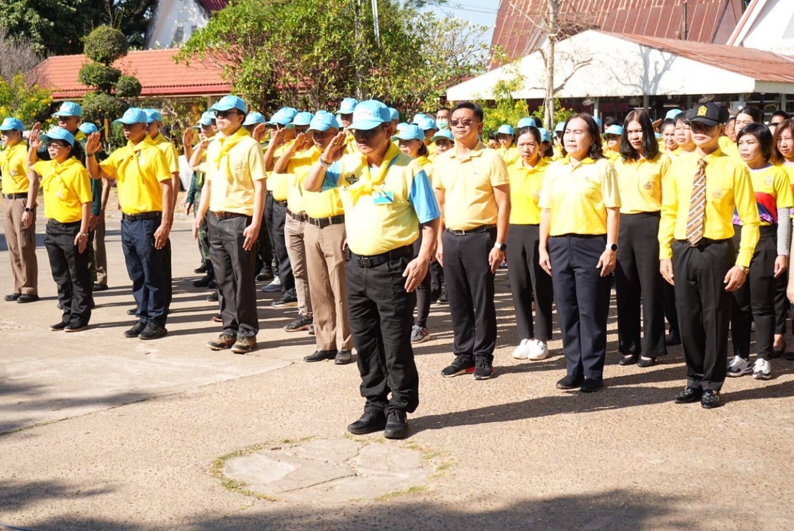 จังหวัดสกลนคร รวมพลังสร้างสัปปายะสู่วัดด้วยวิถี 5 ส (Big Cleaning Day) เพื่อถวายเป็นพระราชกุศล เนื่องในโอกาสวันคล้ายวันพระบรมราชสมภพ พระบาทสมเด็จพระบรมชนกาธิเบศร มหาภูมิพลอดุลยเดชมหาราช บรมนาถบพิตร 5 ธันวาคม 2567 ณ วัดสะพานคำ อำเภอเมืองสกลนคร