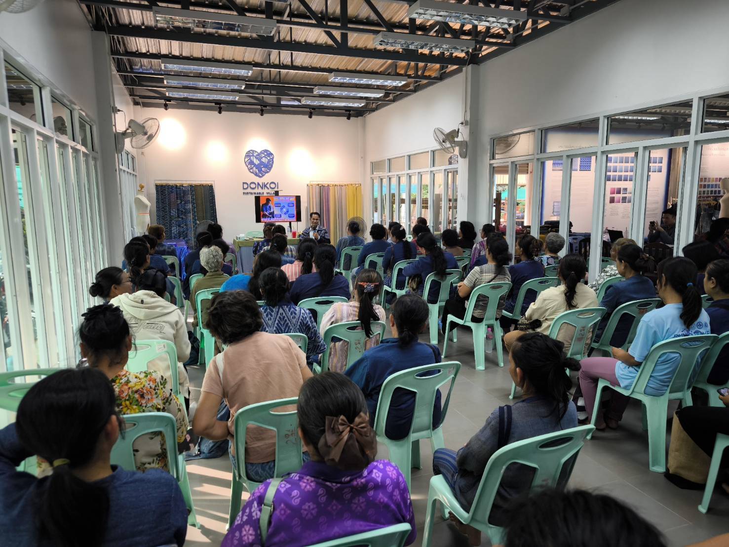 📢จังหวัดสกลนคร : ยกระดับมรดกแห่งภูมิปัญญา ดอนกอยโมเดล สู่การพัฒนาที่ยั่งยืน กิจกรรมหลักที่ 1 ฝึกอบรมการยกระดับมรดกแห่งภูมิปัญญา ดอนกอยโมเดล