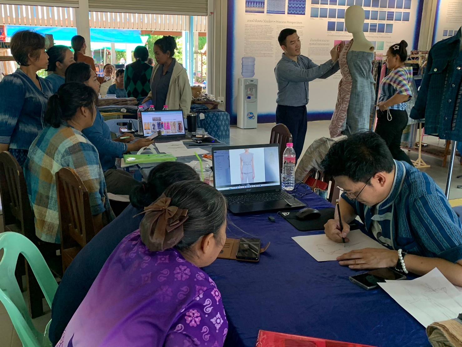 📢จังหวัดสกลนคร : ยกระดับมรดกแห่งภูมิปัญญา ดอนกอยโมเดล สู่การพัฒนาที่ยั่งยืน กิจกรรมหลักที่ 1 ฝึกอบรมการยกระดับมรดกแห่งภูมิปัญญา ดอนกอยโมเดล