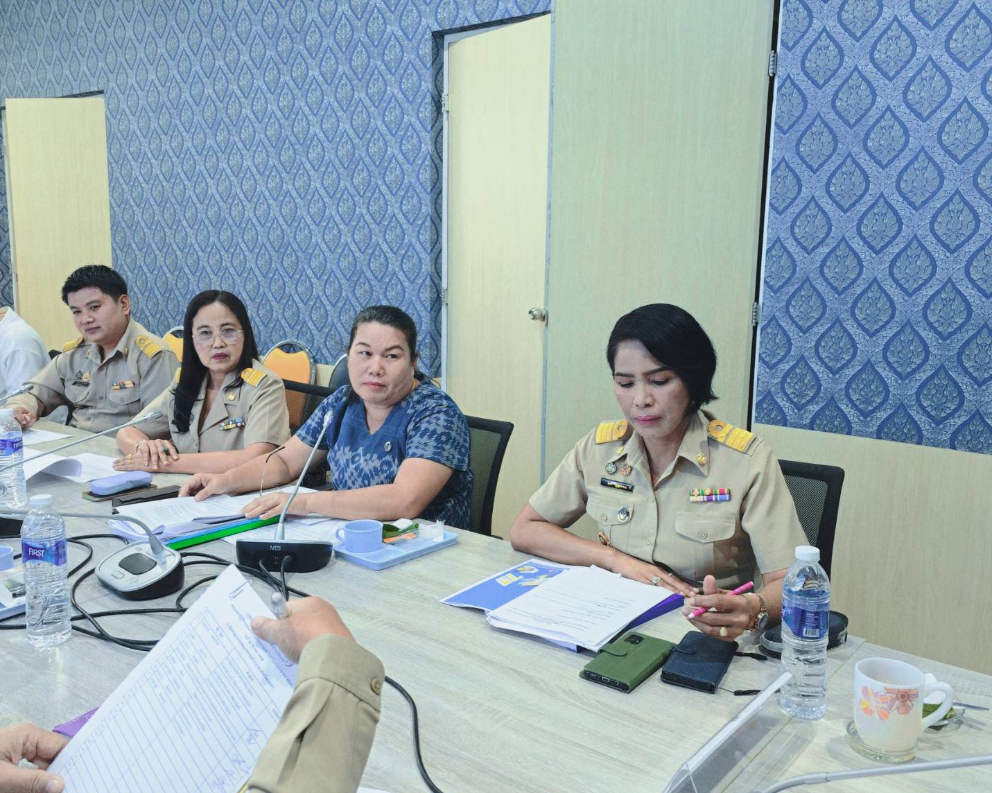 📢พช.สกลนคร จัดประชุมจัดทำหลักสูตรโครงการ/กิจกรรมตามแผนการปฏิบัติงานและแผนการใช้จ่ายงบประมาณ ประจำปีงบประมาณ พ.ศ. 2568 ดำเนินการระดับอำเภอ (ไตรมาสที่ 1 – 2)