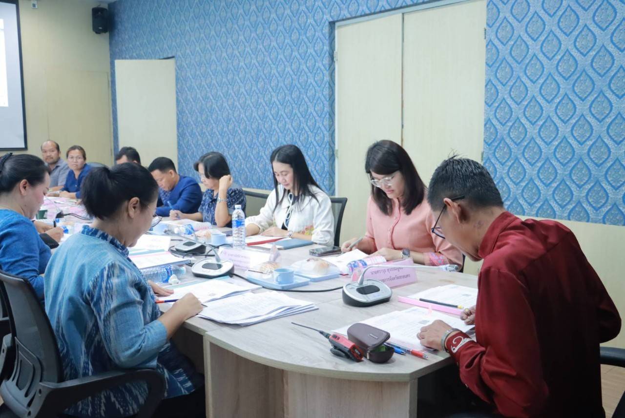 📢จังหวัดสกลนคร : จัดประชุมคณะอนุกรรมการบริหารกองทุนพัฒนาบทบาทสตรีจังหวัดสกลนคร ครั้งที่ 7/2567