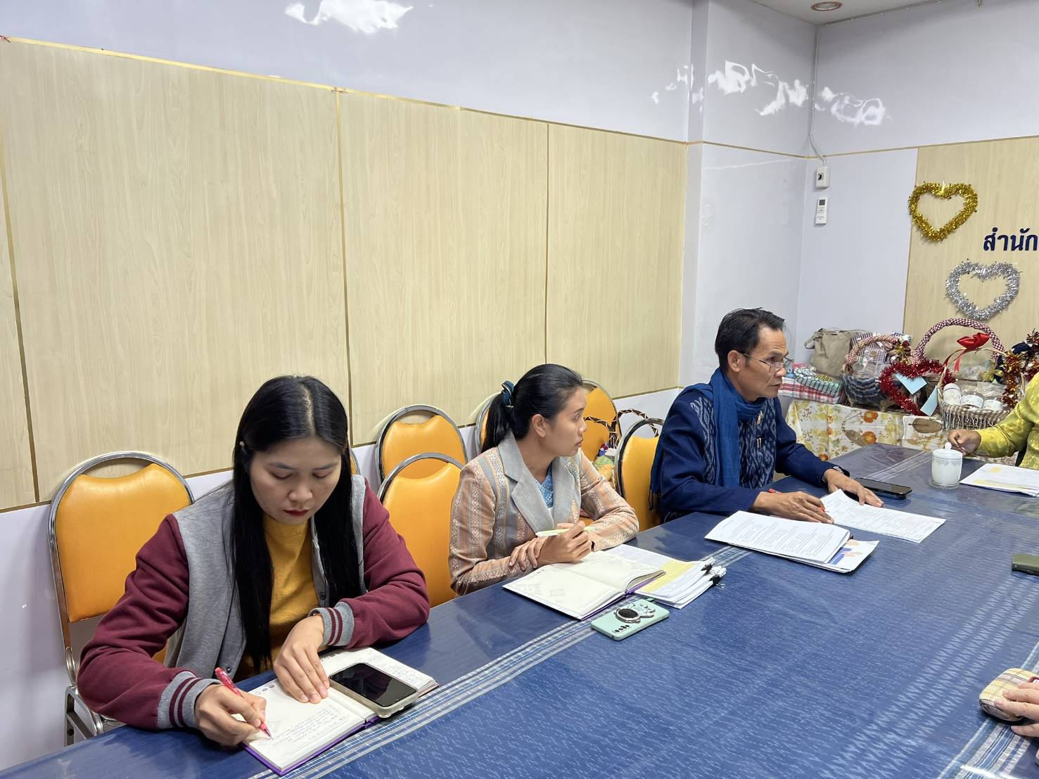 🔊 พัฒนาการจังหวัดสกลนคร มอบนโยบายขับเคลื่อนงานพัฒนาชุมชน ประจำปีงบ ประมาณ พ.ศ. 2568 แก่ทีมงานพัฒนาชุมชนจังหวัดสกลนคร