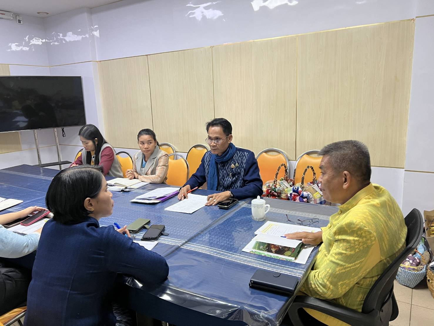 🔊 พัฒนาการจังหวัดสกลนคร มอบนโยบายขับเคลื่อนงานพัฒนาชุมชน ประจำปีงบ ประมาณ พ.ศ. 2568 แก่ทีมงานพัฒนาชุมชนจังหวัดสกลนคร