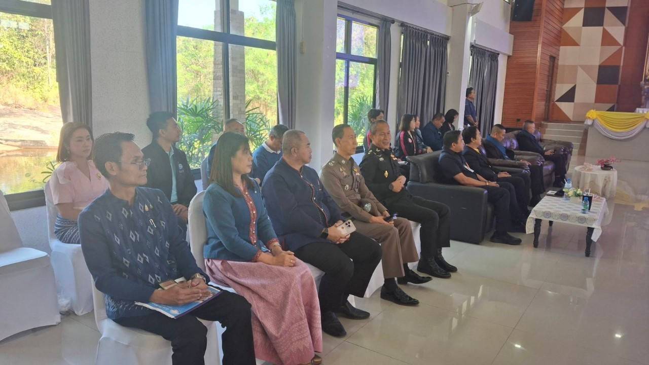 จังหวัดสกลนคร : ต้อนรับคณาจารย์และนักศึกษา (วปอ.) รุ่นที่ ๖๗ จากสถาบันวิชาการป้องกันประเทศ วิทยาลัยป้องกันราชอาณาจักร ในการศึกษาดูกิจกรรมและศึกษาภูมิประเทศ ในพื้นที่จังหวัดสกลนคร