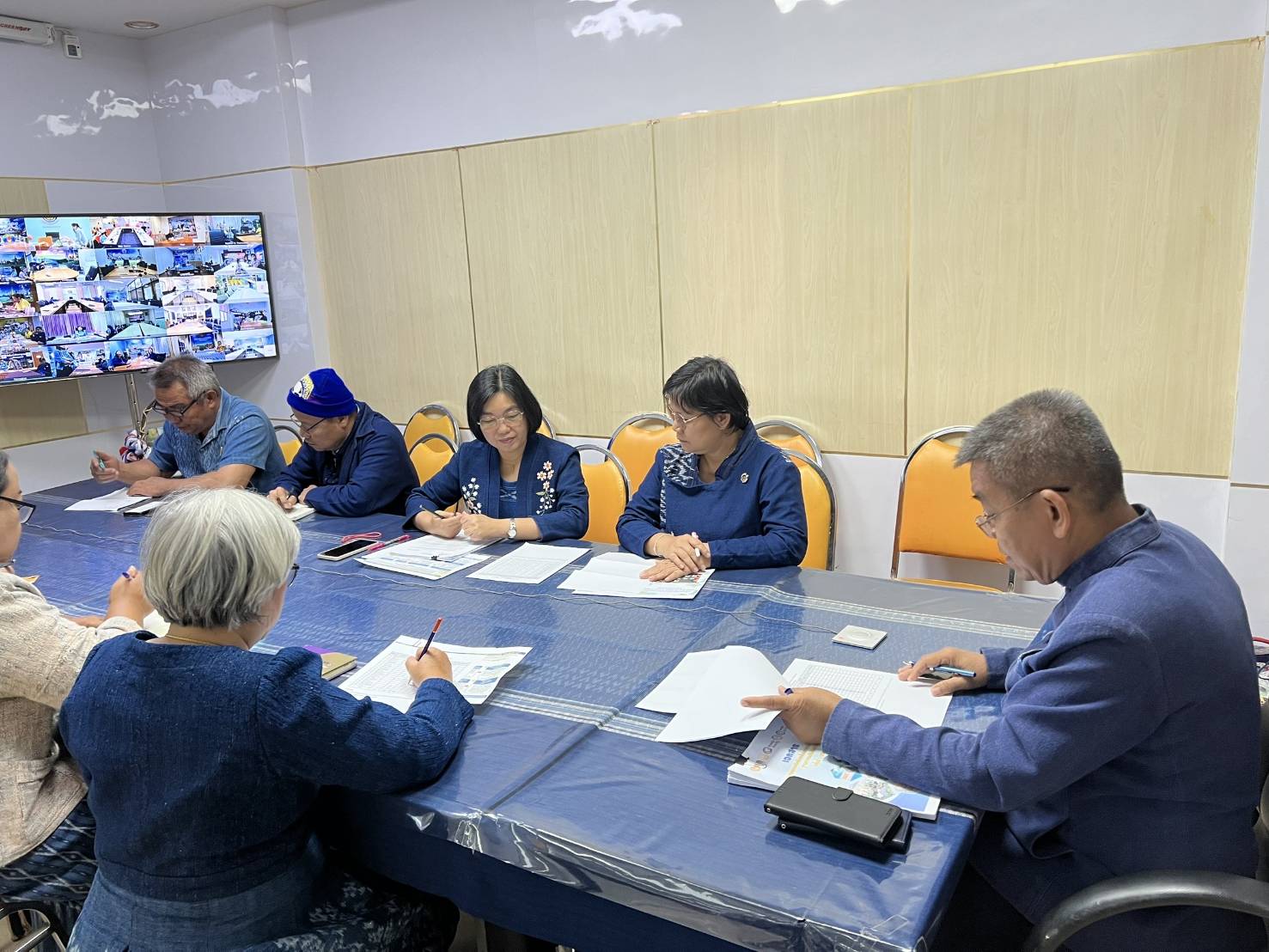 พช.สกลนคร : ร่วมประชุมรับฟังการชี้แจงแนวทางการตรวจประเมินศักยภาพศูนย์เรียนรู้การพัฒนาคุณภาพชีวิตตามหลักทฤษฎีใหม่ประยุกต์สู่ “โคก หนอง นา” ผ่านระบบวีดิทัศน์ทางไกล (video conference)