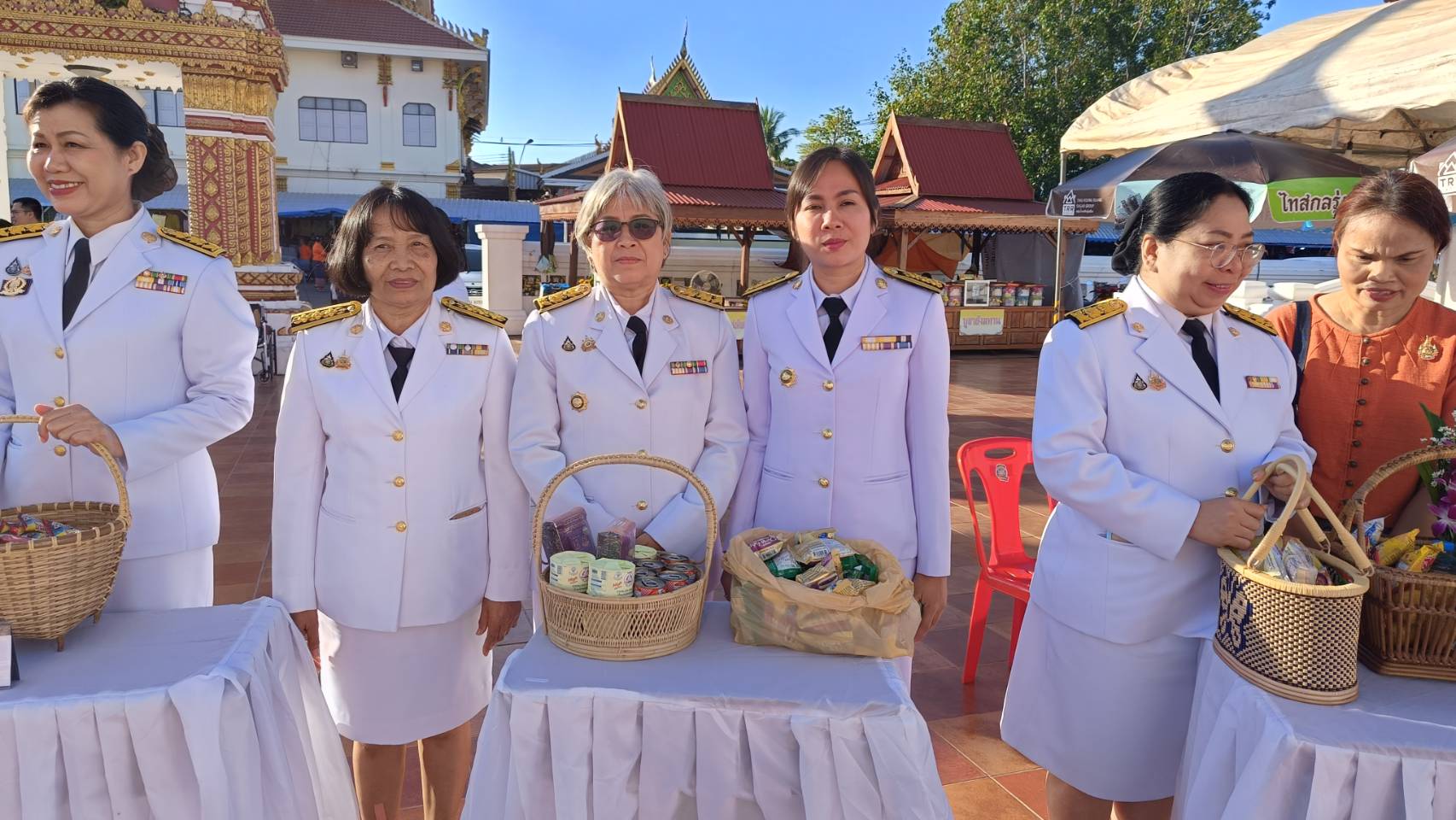 📰ผู้ว่าราชการจังหวัดสกลนคร นำพสกนิกรชาวจังหวัดสกลนครทุกหมู่เหล่า ร่วมพิธีทำบุญตักบาตรถวายพระกุศล และพิธีถวายพระพร เนื่องในโอกาสวันคล้ายวันประสูติ สมเด็จพระเจ้าลูกเธอ เจ้าฟ้าพัชรกิติยาภา นเรนทิราเทพยวดี กรมหลวงราชสาริณีสิริพัชร มหาวัชรราชธิดา 7 ธันวาคม 2567