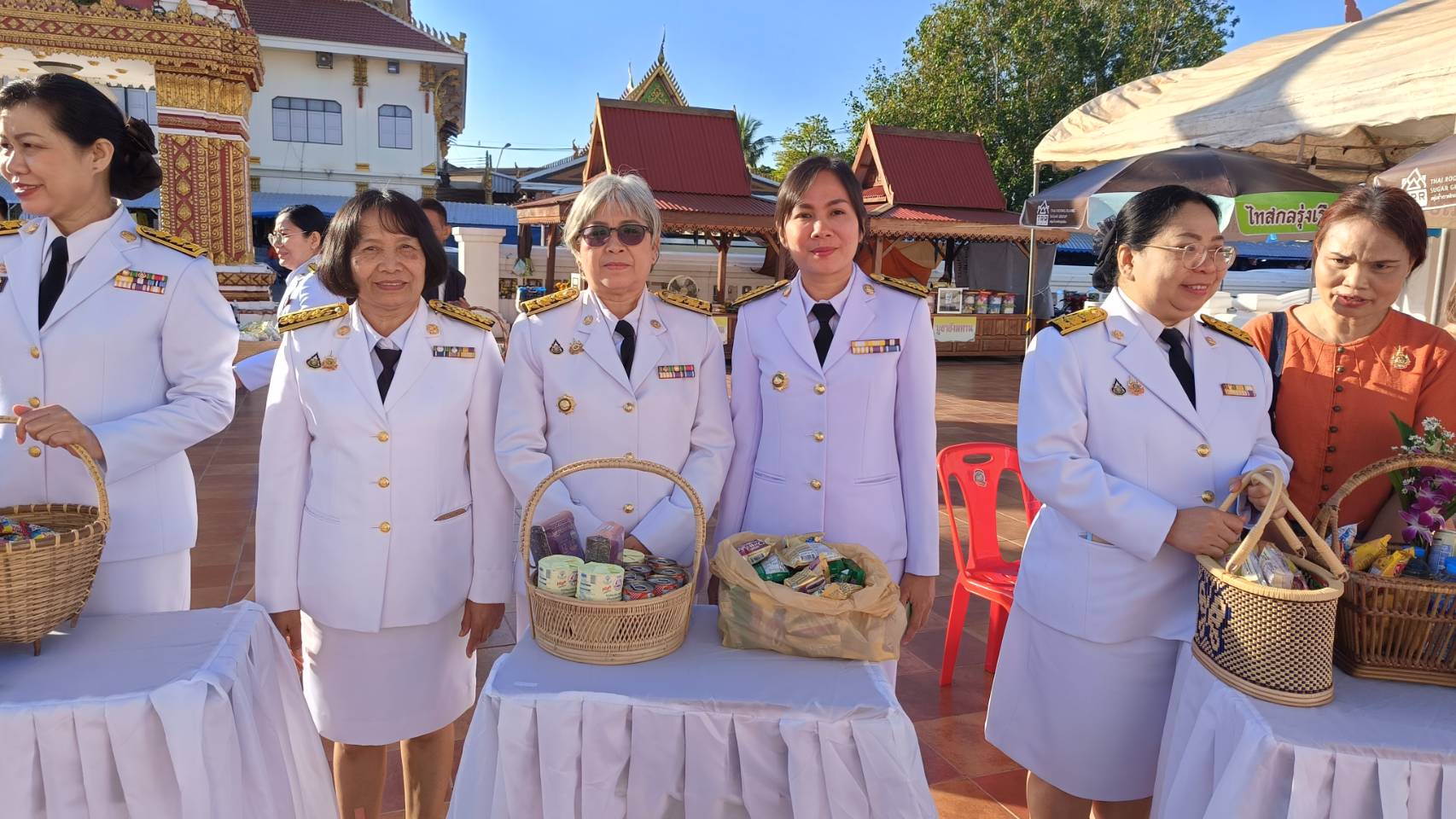📰ผู้ว่าราชการจังหวัดสกลนคร นำพสกนิกรชาวจังหวัดสกลนครทุกหมู่เหล่า ร่วมพิธีทำบุญตักบาตรถวายพระกุศล และพิธีถวายพระพร เนื่องในโอกาสวันคล้ายวันประสูติ สมเด็จพระเจ้าลูกเธอ เจ้าฟ้าพัชรกิติยาภา นเรนทิราเทพยวดี กรมหลวงราชสาริณีสิริพัชร มหาวัชรราชธิดา 7 ธันวาคม 2567