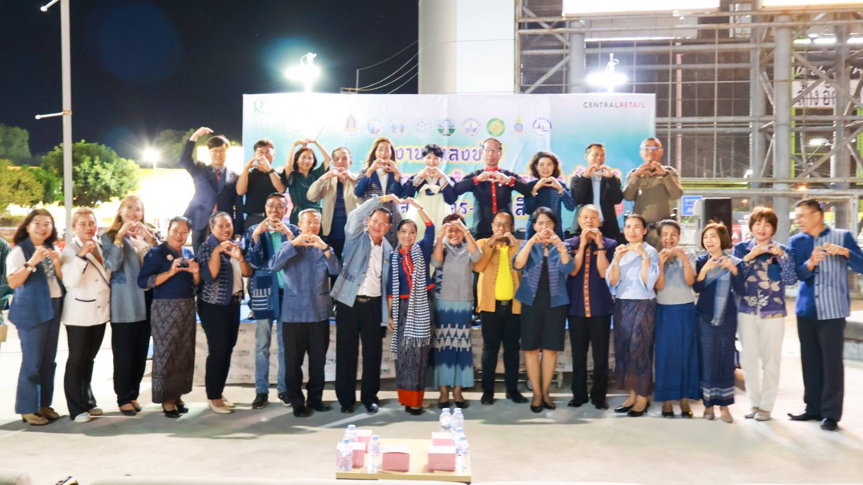 📢จังหวัดสกลนคร จัดการแสดงแลกเปลี่ยนศิลปวัฒนธรรม 2 เชื้อชาติ ไทยสกลนคร- เกาหลี ในวันที่ 6 มกราคม 2568 ส่งเสริมการท่องเที่ยว ส่งเสริมอัตลักษณ์ที่โดดเด่นของจังหวัดสกลนคร ให้เป็นที่รู้จักอย่างแพร่หลาย เฉลิมฉลองโอกาสครบรอบ 65 ปี การสถาปนาความสัมพันธ์ทางการทูต ไทย-เกาหลี