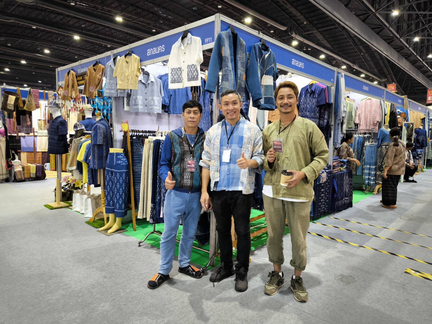🏘พช.สกลนคร เชิญช้อป👗🧣👜👢 ในงาน “OTOP City 2024 Happy Market” กระทรวงมหาดไทยมอบความสุขให้คนไทยส่งท้ายปลายปี