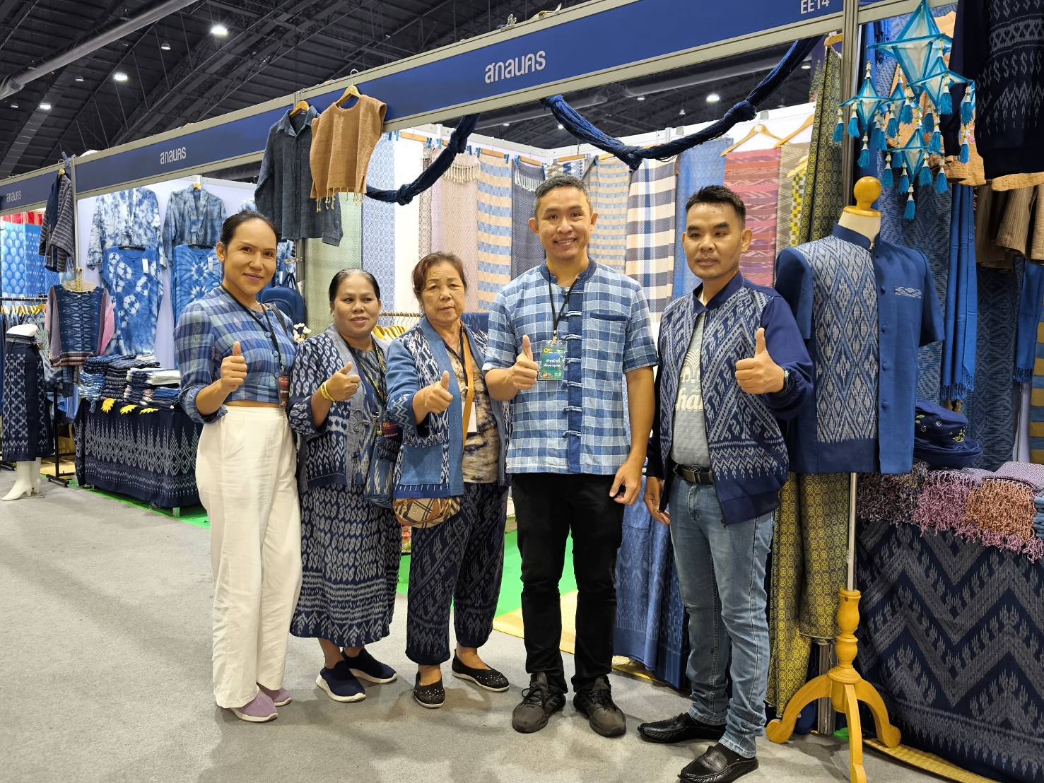 9 วัน 9 ล้าน ขอขอบคุณลูกค้าทุกท่านที่ร่วม “มอบความสุข ด้วยของขวัญล้ำค่า จากภูมิปัญญาไทย” ในงาน “OTOP City 2024 Happy Market” ระหว่างวันที่ 14 – 22 ธันวาคม 2667 นี้ ณ ชาเลนเจอร์ฮอลล์ 1-3 ศูนย์แสดงสินค้าและการประชุมอิมแพ็ค เมืองทองธานี