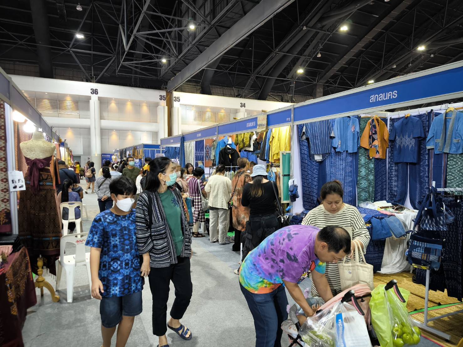 9 วัน 9 ล้าน ขอขอบคุณลูกค้าทุกท่านที่ร่วม “มอบความสุข ด้วยของขวัญล้ำค่า จากภูมิปัญญาไทย” ในงาน “OTOP City 2024 Happy Market” ระหว่างวันที่ 14 – 22 ธันวาคม 2667 นี้ ณ ชาเลนเจอร์ฮอลล์ 1-3 ศูนย์แสดงสินค้าและการประชุมอิมแพ็ค เมืองทองธานี