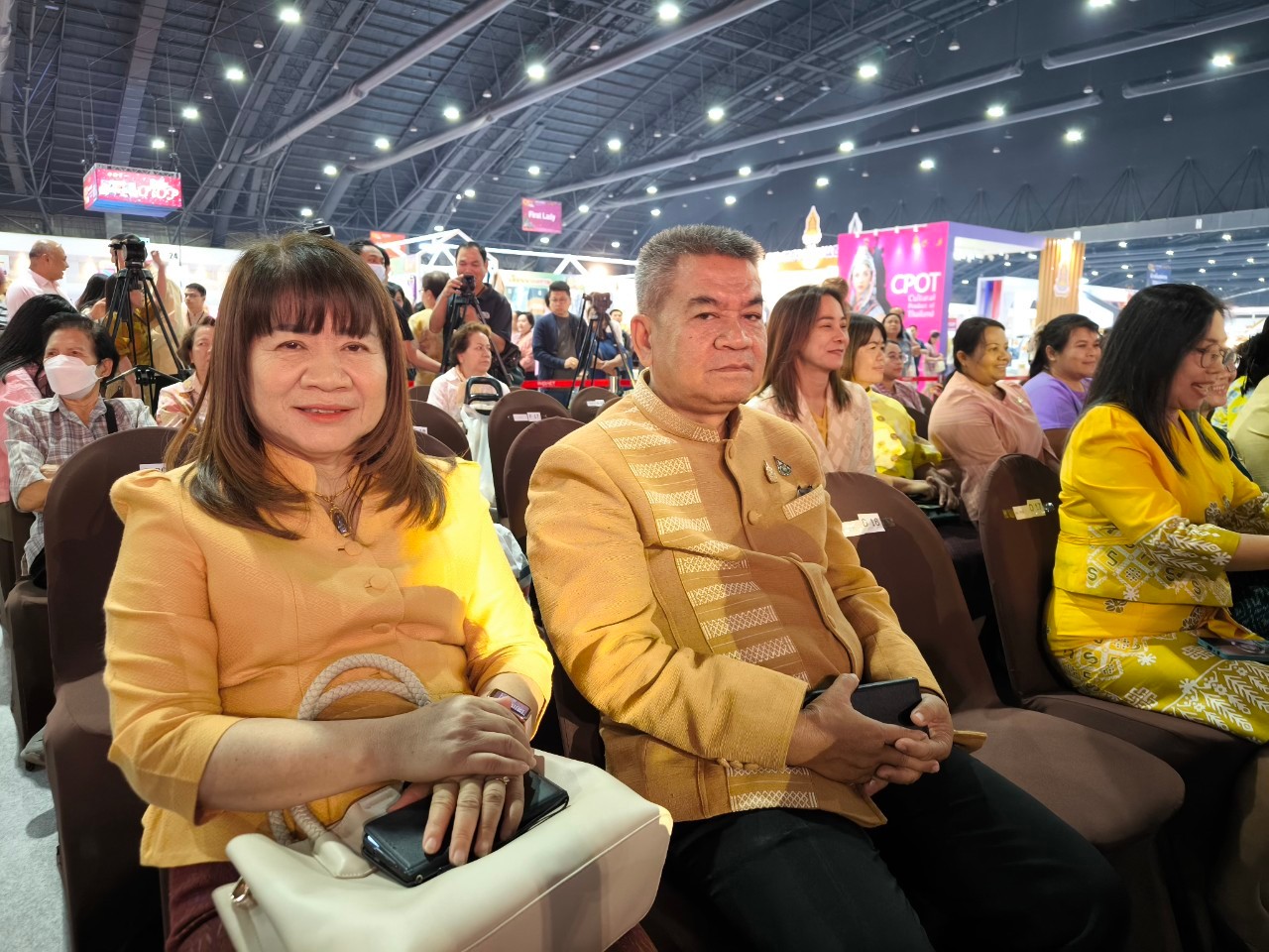 พิธีเปิดสุดยิ่งใหญ่ !! “OTOP City 2024 Happy Market” กระทรวงมหาดไทยมอบความสุขให้คนไทยส่งท้ายปลายปี