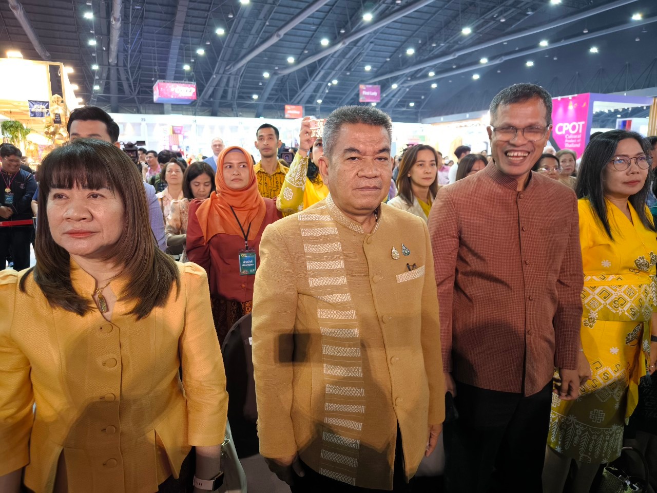 พิธีเปิดสุดยิ่งใหญ่ !! “OTOP City 2024 Happy Market” กระทรวงมหาดไทยมอบความสุขให้คนไทยส่งท้ายปลายปี
