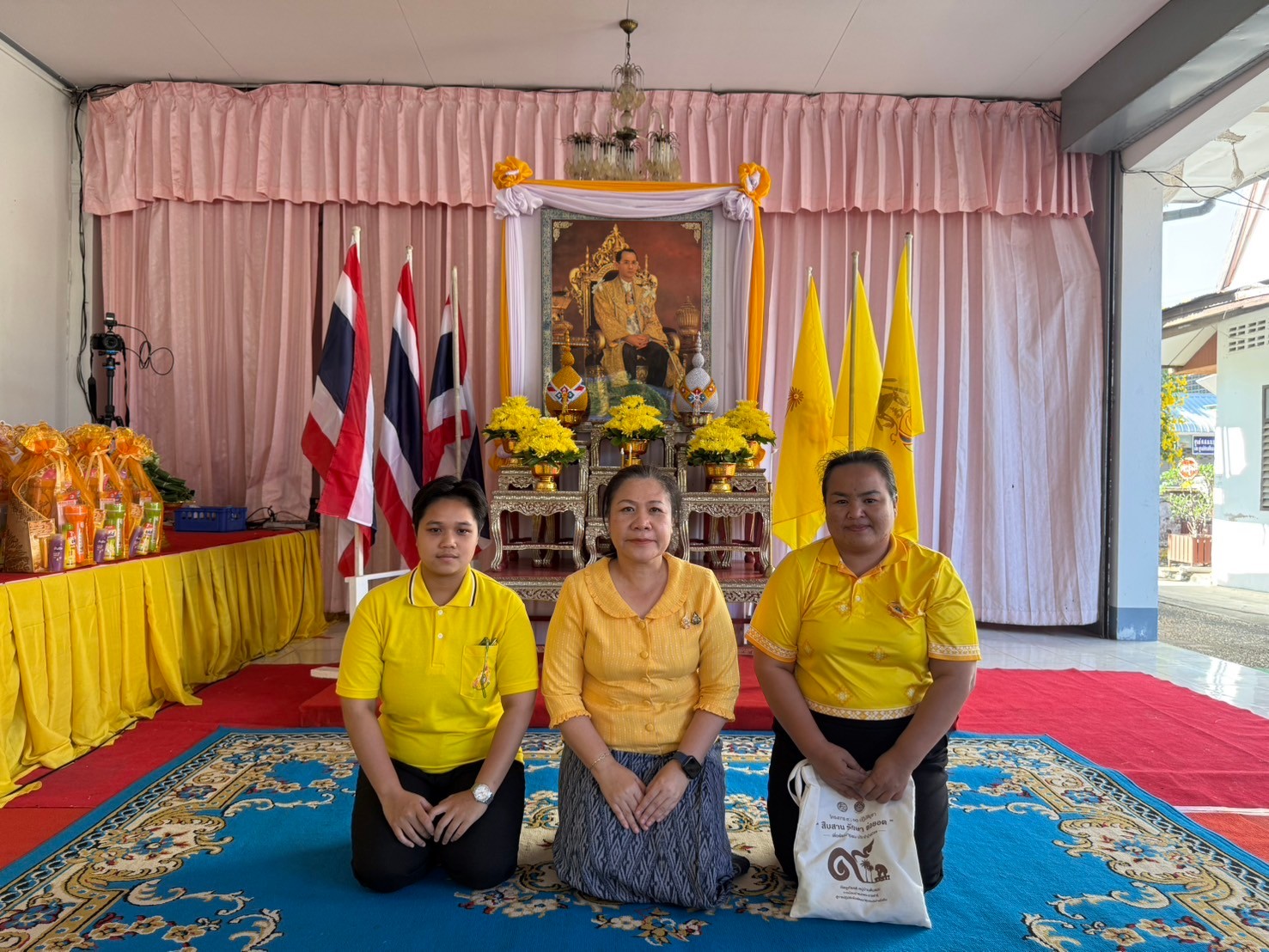 จังหวัดสกลนคร  จัดพิธีเจริญพระพุทธมนต์และบำเพ็ญจิตภาวนา ถวายเป็นพระราชกุศล เนื่องในโอกาสวันคล้ายวันพระบรมราชสมภพ พระบาทสมเด็จพระบรมชนกาธิเบศร มหาภูมิพลอดุลยเดชมหาราช บรมนาถบพิตร  วันชาติ และวันพ่อแห่งชาติ  5 ธันวาคม 2567 