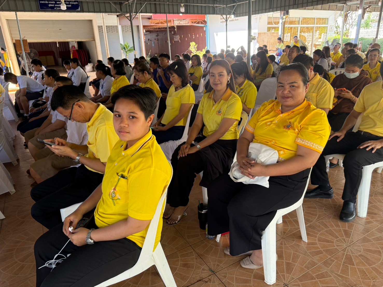 จังหวัดสกลนคร  จัดพิธีเจริญพระพุทธมนต์และบำเพ็ญจิตภาวนา ถวายเป็นพระราชกุศล เนื่องในโอกาสวันคล้ายวันพระบรมราชสมภพ พระบาทสมเด็จพระบรมชนกาธิเบศร มหาภูมิพลอดุลยเดชมหาราช บรมนาถบพิตร  วันชาติ และวันพ่อแห่งชาติ  5 ธันวาคม 2567 