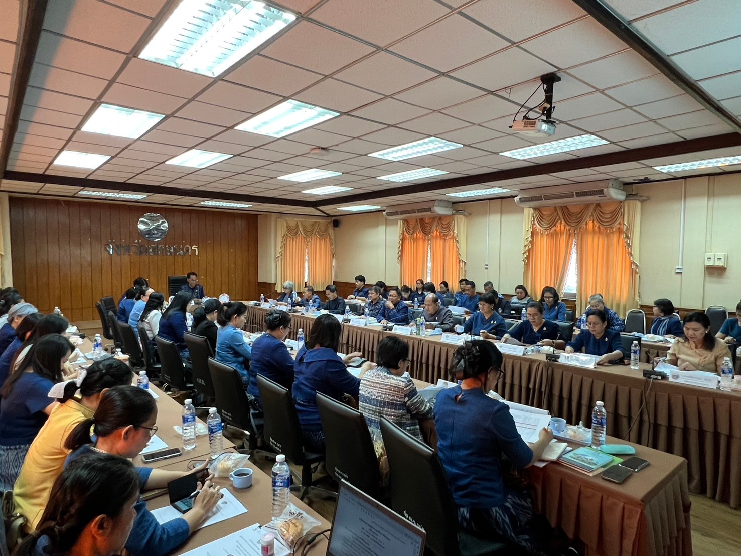 📢พช.สกลนคร : ประชุมผู้บริหารและนักวิชาการพัฒนาชุมชนจังหวัดสกลนคร ครั้งที่ ๑๒/๒๕๖๗ ประจำเดือน ธันวาคม ๒๕๖๗ ณ ห้องเทสรังสี ชั้น ๒ ศาลากลางจังหวัดสกลนคร