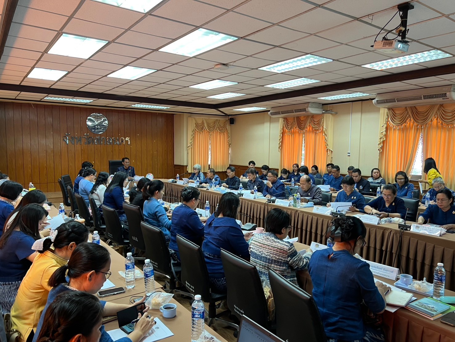 📢พช.สกลนคร : ประชุมผู้บริหารและนักวิชาการพัฒนาชุมชนจังหวัดสกลนคร ครั้งที่ ๑๒/๒๕๖๗ ประจำเดือน ธันวาคม ๒๕๖๗ ณ ห้องเทสรังสี ชั้น ๒ ศาลากลางจังหวัดสกลนคร