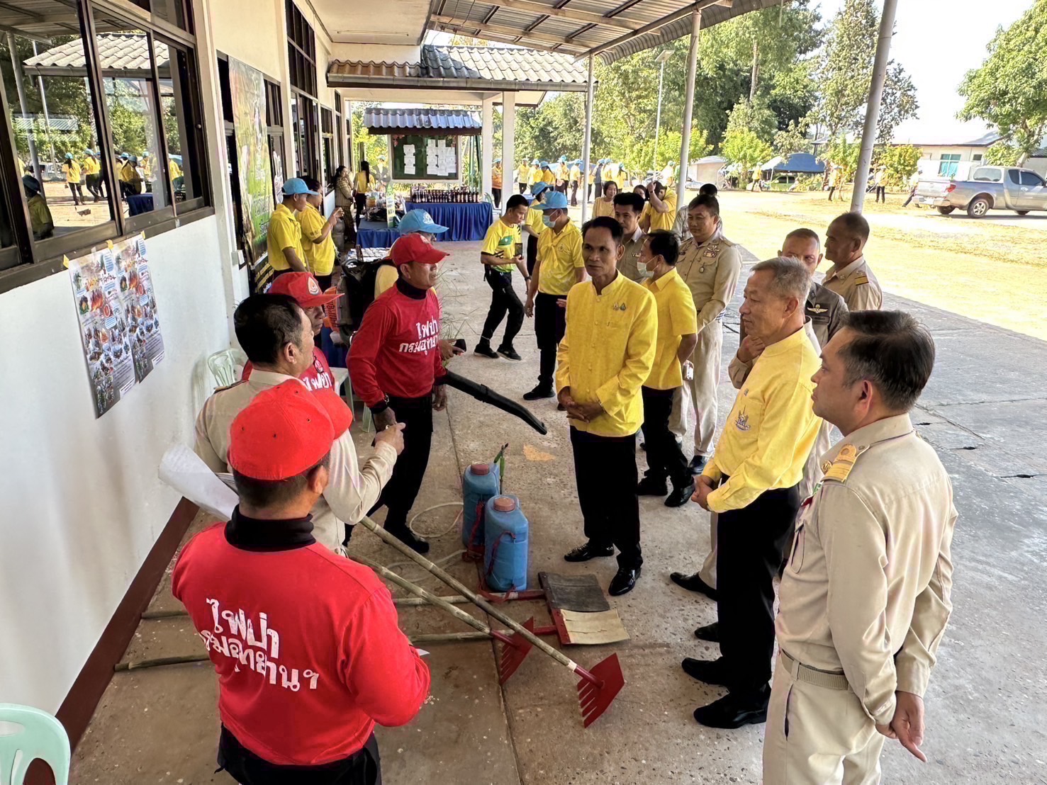 🏡 พช.สกลนคร : ร่วมกิจกรรม“วันพัฒนา” อำเภอภูพาน ประจำปี 2567 และการขับเคลื่อน “ตำบลเข้มแข็ง ตามหลักปรัชญาของเศรษฐกิจพอเพียง” พร้อมประกาศความสำเร็จการขับเคลื่อนโครงการเพิ่มรายได้ ลดรายจ่าย ขยายโอกาส และส่งเสริมการดำเนินชีวิตตามแนวทางปรัชญาของเศรษฐกิจพอเพียง อำเภอภูพาน