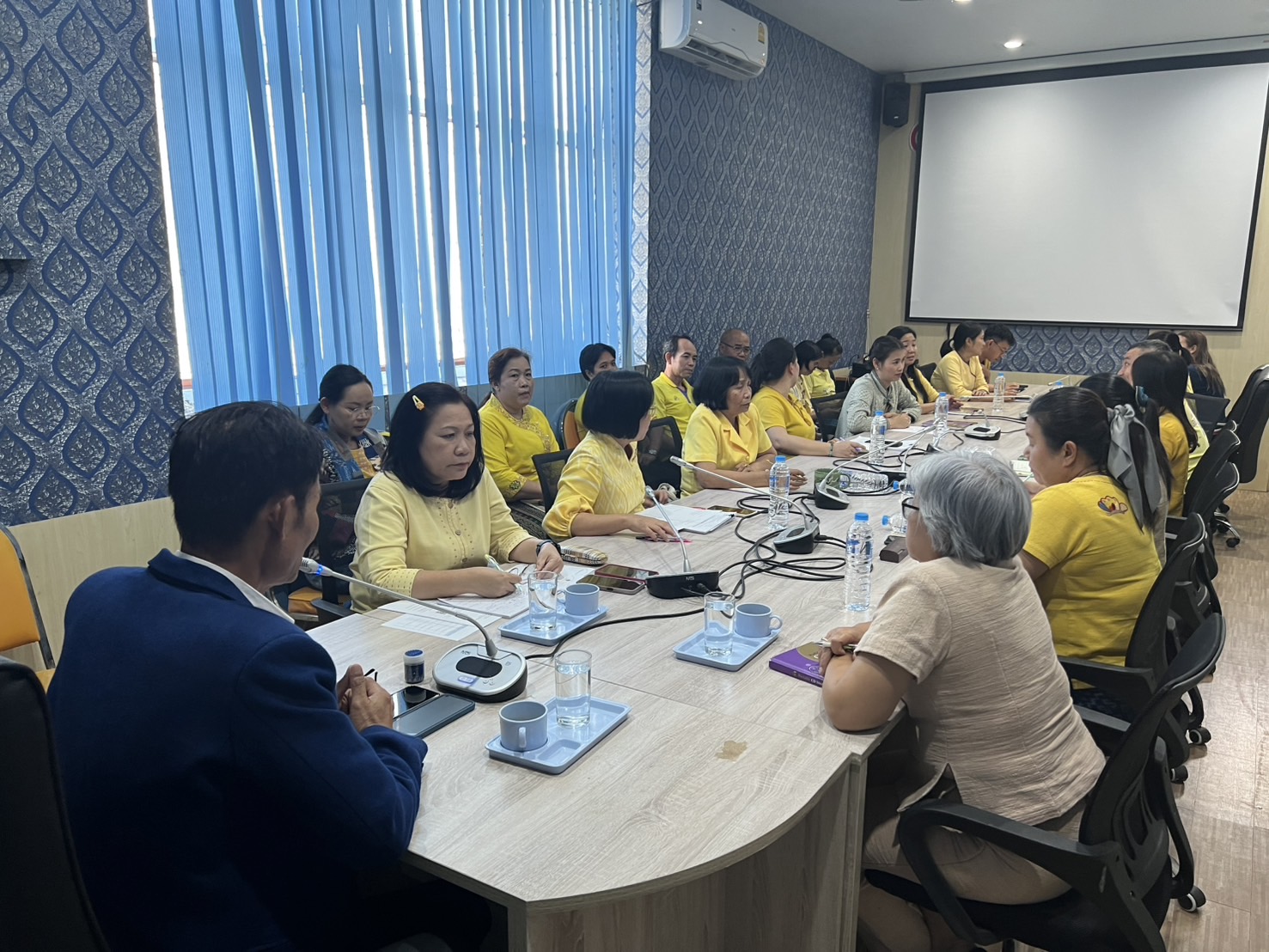 📢พช.สกลนคร : จัดประชุมเจ้าหน้าที่พัฒนาชุมชนจังหวัดเพื่อขับเคลื่อนงานพัฒนาชุมชน