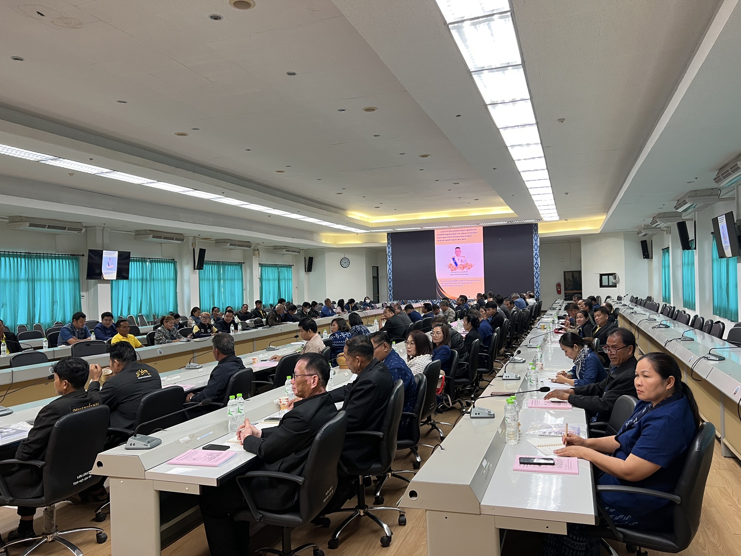 🎯 จังหวัดสกลนคร :ประชุม เชิงปฏิบัติการเสริมสร้างทักษะคณะกรรมการบริหารศูนย์ประสานงานองค์การชุมชนระดับอำเภอ(ศชอ.อ.)ประจำปีงบ ประมาณ พ.ศ.2568