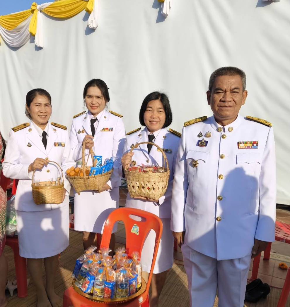 📢📢จังหวัดสกลนคร:จัดพิธีทำบุญตักบาตรและลงนามถวายพระพรเพื่อถวายพระกุศล เนื่องในโอกาสคล้ายวันประสูติ สมเด็จพระเจ้าลูกเธอ เจ้าฟ้าสิริวัณณวรี นารีรัตนราชกัญญา