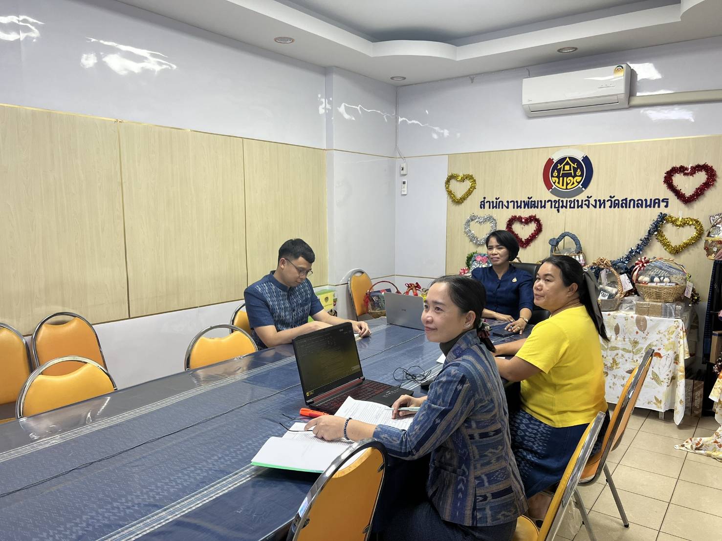 📢พช.สกลนคร:ร่วมรับฟังการประชุมชี้แจงแนวทางการขับเคลื่อนโครงการพัฒนาชุมชนดิจิทัล 4.0 เตรียมพร้อมการทำงานของภาครัฐให้เป็นรัฐบาลดิจิทัล