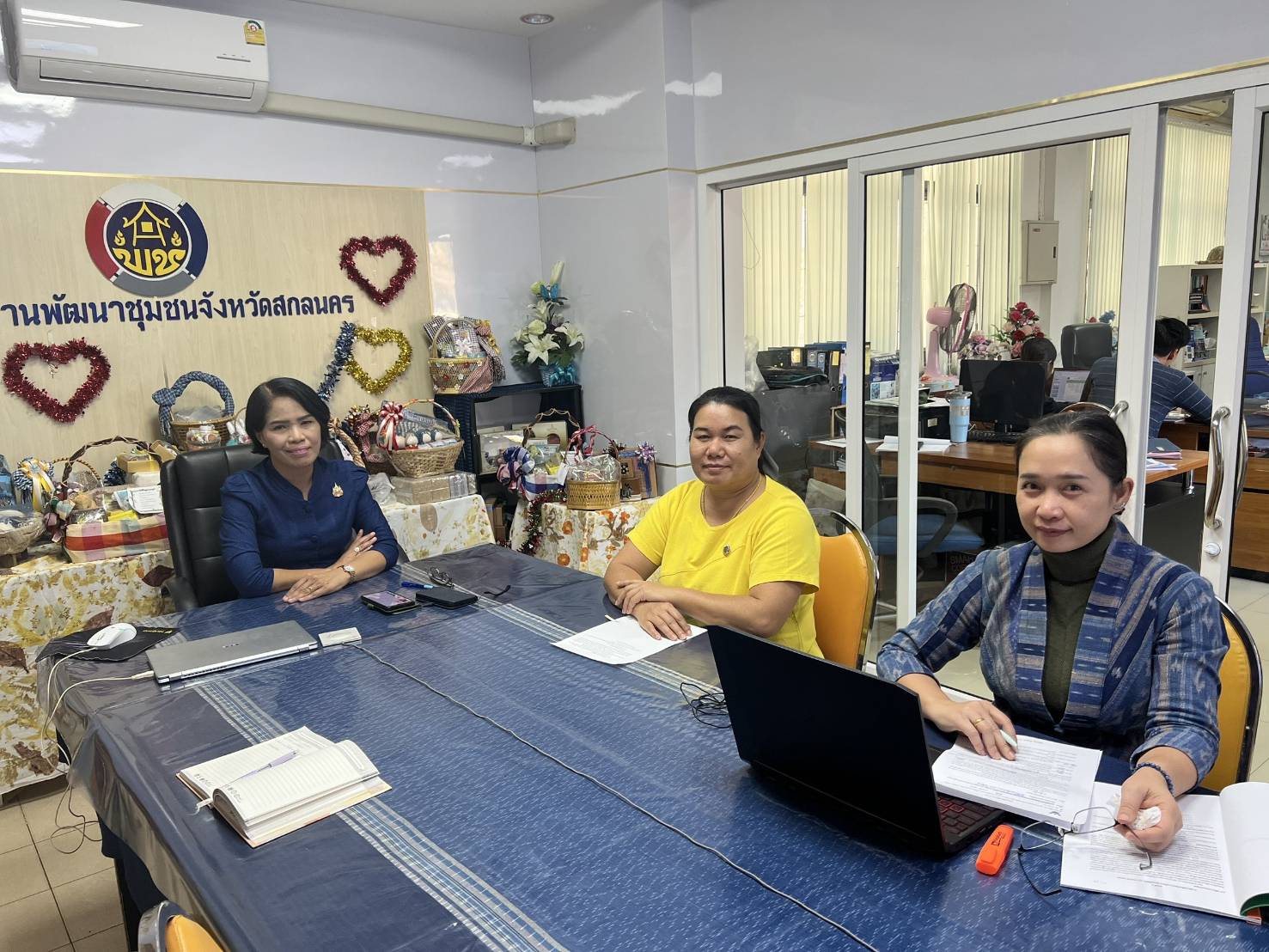 📢พช.สกลนคร:ร่วมรับฟังการประชุมชี้แจงแนวทางการขับเคลื่อนโครงการพัฒนาชุมชนดิจิทัล 4.0 เตรียมพร้อมการทำงานของภาครัฐให้เป็นรัฐบาลดิจิทัล