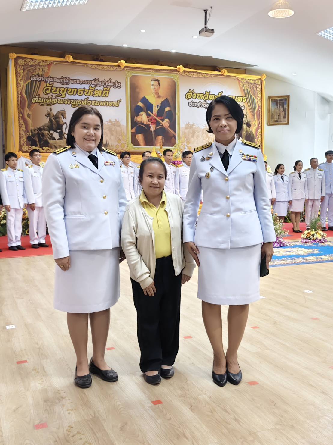 📢จังหวัดสกลนคร จัดงานรัฐพิธี เนื่องในวันพ่อขุนรามคำแหงมหาราช และ วันยุทธหัตถีสมเด็จพระนเรศวรมหาราช ประจำปี 2568 โดยมีทุกภาคส่วนในจังหวัดสกลนคร ร่วมพิธีวางพุ่มดอกไม้ถวายราชสักการะ กล่าวถวายราชสดุดี เพื่อน้อมรำลึกในพระมหากรุณาธิคุณอย่างหาที่สุดมิได้