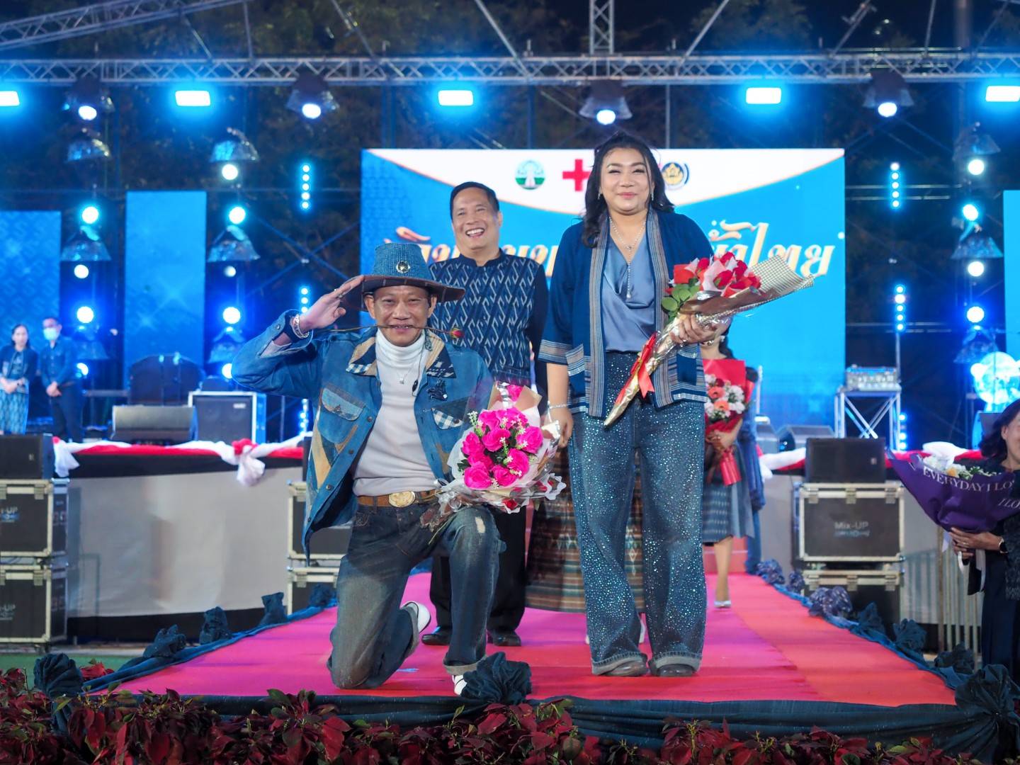 จังหวัดสกลนคร จัดเดินแบบแฟชั่น ” ผ้าไทยใส่ให้สนุก” ในงานรวมน้ำใจไทสกล จังหวัดสกลนคร ประจำปี 2568 ส่งเสริมผลิตภัณฑ์ชุมชน กลุ่มอาชีพ ให้เป็นที่รู้จัก สร้างรายได้สู่ชุมชน