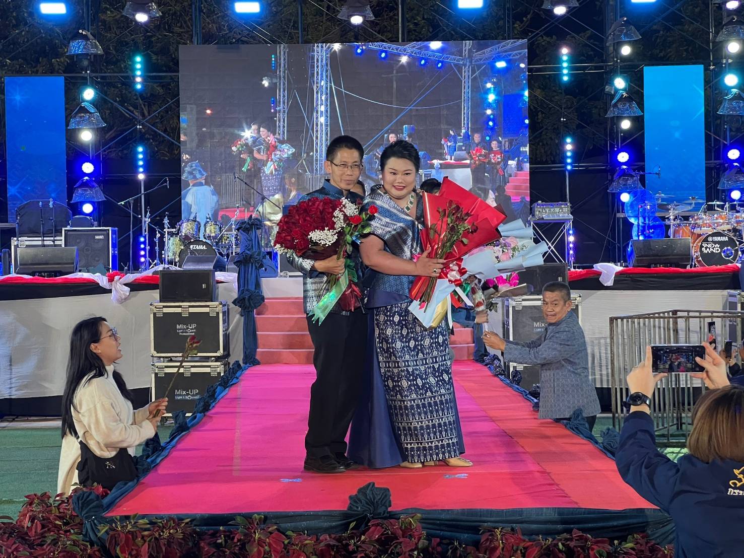 จังหวัดสกลนคร จัดเดินแบบแฟชั่น ” ผ้าไทยใส่ให้สนุก” ในงานรวมน้ำใจไทสกล จังหวัดสกลนคร ประจำปี 2568 ส่งเสริมผลิตภัณฑ์ชุมชน กลุ่มอาชีพ ให้เป็นที่รู้จัก สร้างรายได้สู่ชุมชน