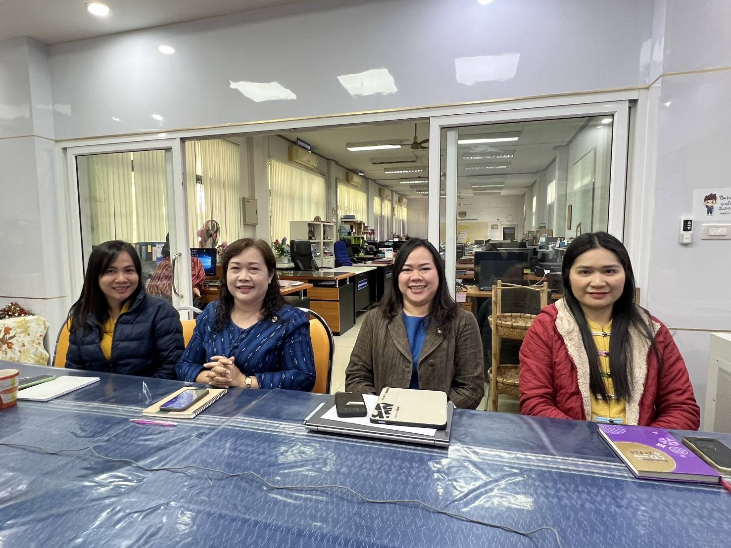 พช.สกลนคร : ร่วมการประชุมกรมการพัฒนาชุมชน ครั้งที่ 1/2568 ผ่านระบบ Cisco Webex Meeting ณ ห้องประชุมสำนักงานพัฒนาชุมชนจังหวัดสกลนคร