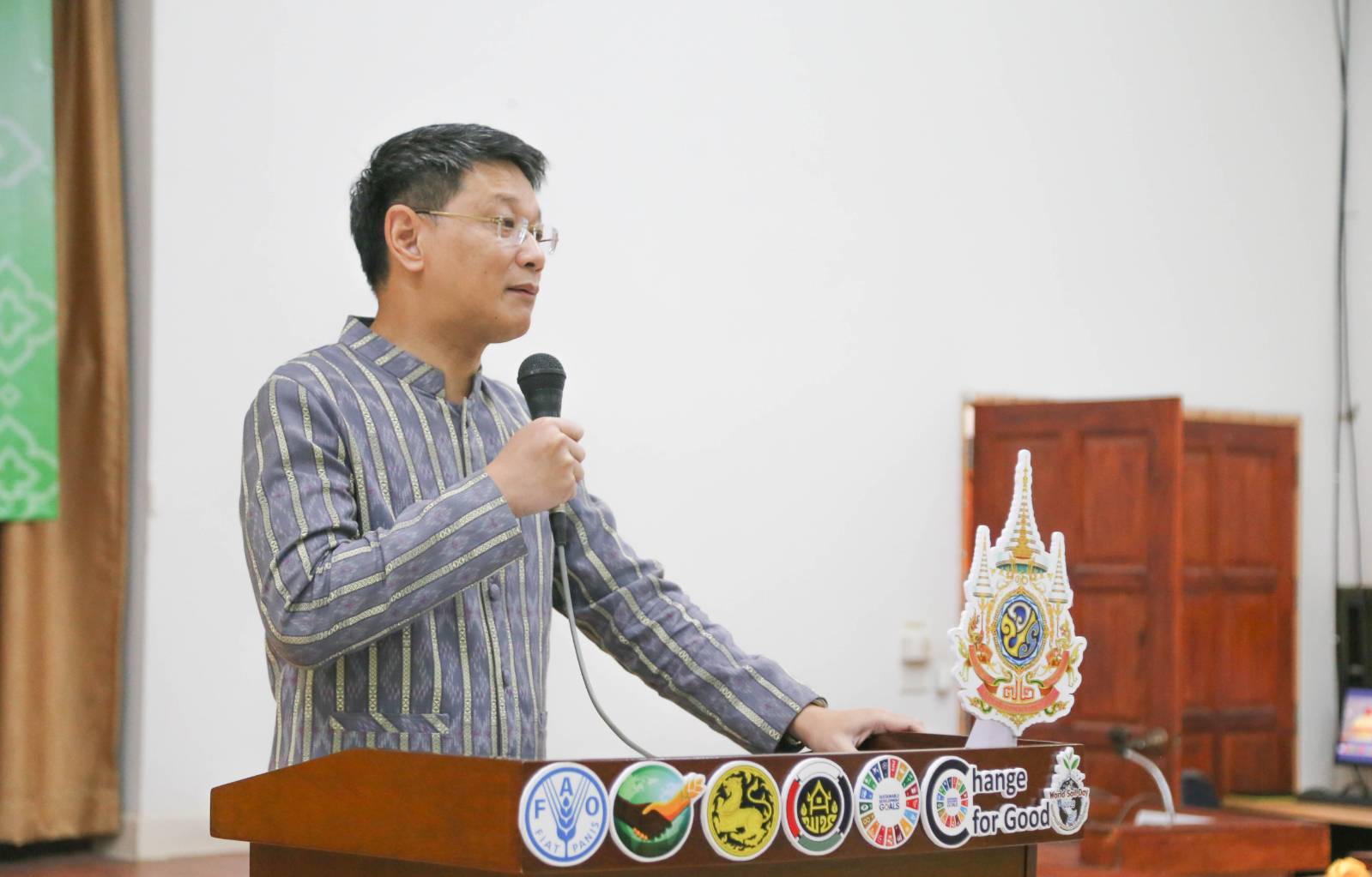 📢พช.สกลนคร : ร่วมพิธีเปิดโครงการประชุมเชิงปฏิบัติการเสริมศักยภาพการขับเคลื่อนการออมและการพัฒนาทักษะทางการเงิน (FINANCIAL LITERACY)