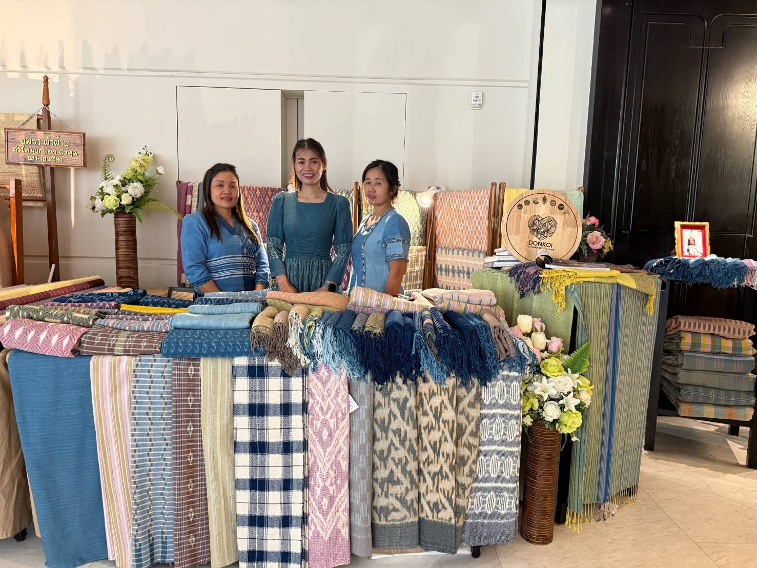 🏘พช.สกลนคร:จัดนิทรรศการ “ผ้าไทย ใส่ให้สนุก” ในการประชุมใหญ่สามัญสมาคมแม่บ้านมหาดไทย ประจำปี 2568