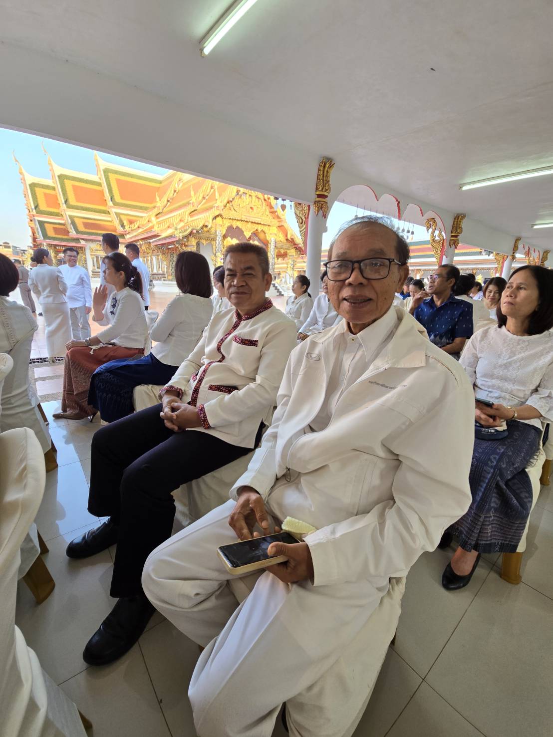📢ผู้ว่าราชการจังหวัดสกลนคร นำพุทธศาสนิกชน ร่วมทำบุญตักบาตร เนื่องในวันมาฆบูชา