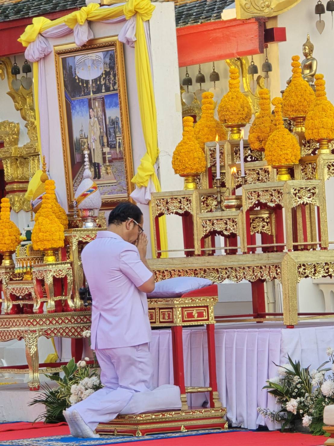 📢ผู้ว่าราชการจังหวัดสกลนคร นำพุทธศาสนิกชน ร่วมฟังธรรมเทศนา ทำวัตรสวดมนต์เย็น และเวียนเทียนเนื่องในวันมาฆบูชา ณ วัดพระธาตุเชิงชุมวรวิหาร จังหวัดสกลนคร