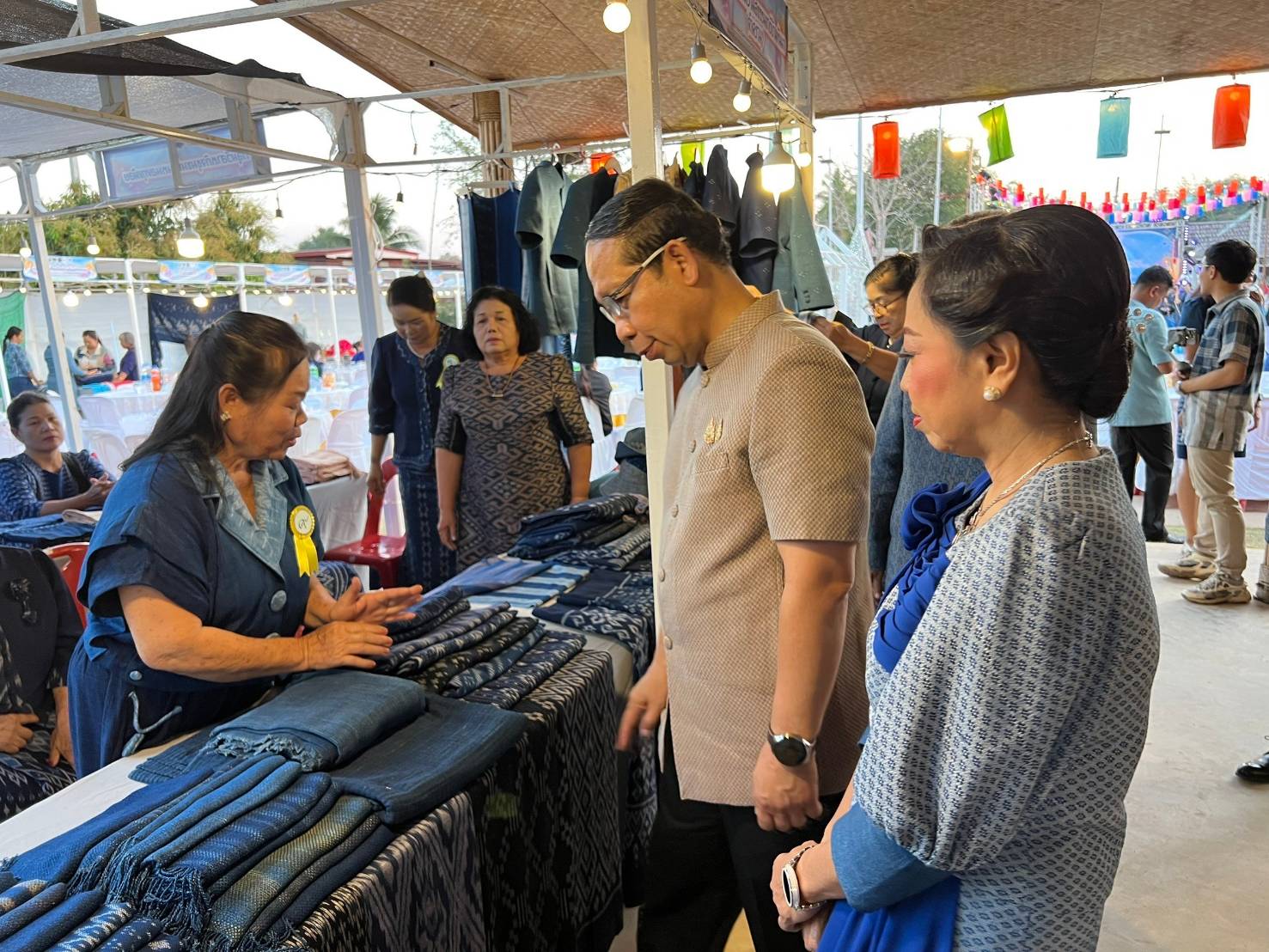 📢จังหวัดสกลนคร:จัดกิจกรรมการทดสอบตลาด และเผยแพร่การยกระดับมรดกแห่งภูมิปัญญา ดอนกอยโมเดล ภายใต้งาน “ผ้าไทย ใส่ให้สนุก”