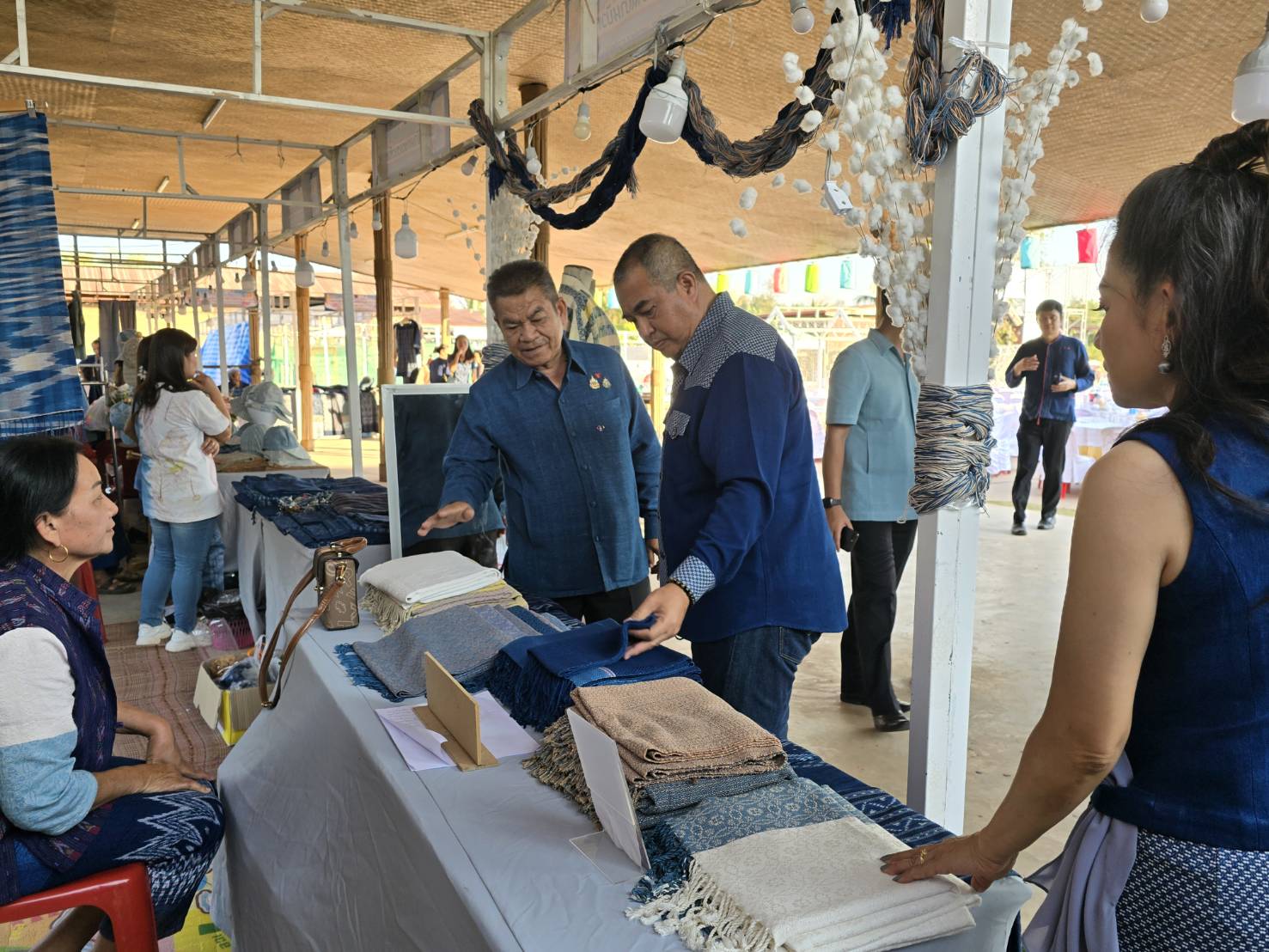 📢จังหวัดสกลนคร:จัดกิจกรรมการทดสอบตลาด และเผยแพร่การยกระดับมรดกแห่งภูมิปัญญา ดอนกอยโมเดล ภายใต้งาน “ผ้าไทย ใส่ให้สนุก”