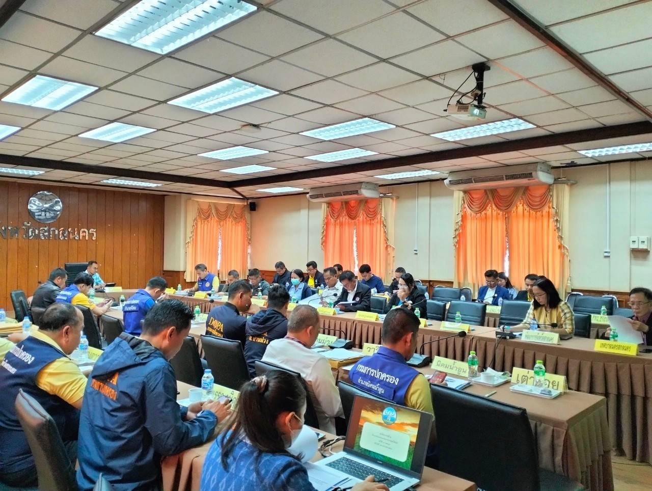 📢พช.สกลนคร : ร่วมประชุมคณะทํางานเฝ้าระวังปัญหายาเสพติดระดับพื้นที่จังหวัดสกลนคร (การประชุมโต๊ะข่าว) ครั้งที่ ๕ ประจําปีงบประมาณ พ.ศ.๒๕๖๘