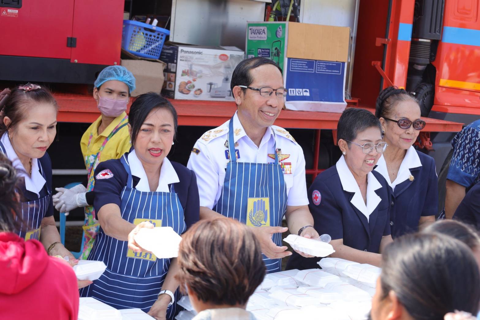 📢ผู้ว่าราชการจังหวัดสกลนคร นำทีมจังหวัดเคลื่อนที่ออกหน่วยบำบัดทุกข์ บำรุงสุข สร้างรอยยิ้มให้ประชาชน” ณ อำเภอนิคมน้ำอูน