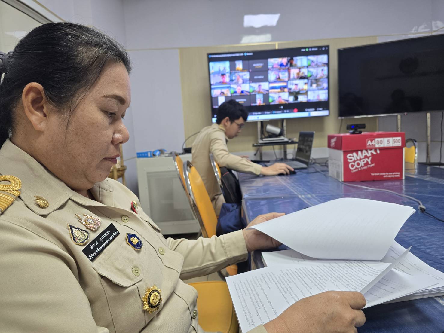 📢พช.สกลนคร : ประชุมขับเคลื่อนหมู่บ้านทุนชุมชนขับเคลื่อนเศรษฐกิจฐานรากและแก้ไขปัญหายาเสพติด ผ่านระบบออนไลน์ Cisco webex