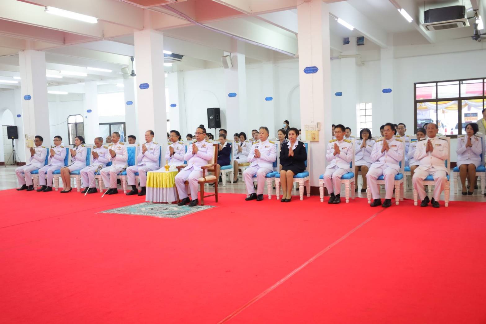 📢ผู้ว่าราชการจังหวัดสกลนคร นำพสกนิกรทุกหมู่เหล่า ร่วมพิธีสวดพระพุทธมนต์ ทำบุญตักบาตรถวายพระราชกุศล เนื่องในวันที่ระลึกพระบาทสมเด็จพระพุทธเลิศหล้านภาลัย ประจำปี 2568