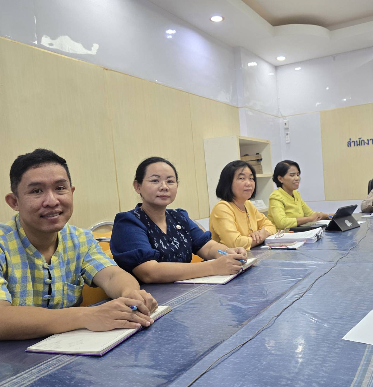 พช.สกลนคร : ร่วมประชุมกรมการพัฒนาชุมชน ครั้งที่ 2/2568 ผ่านระบบวีดีทัศน์ทางไกล (Video Conference)