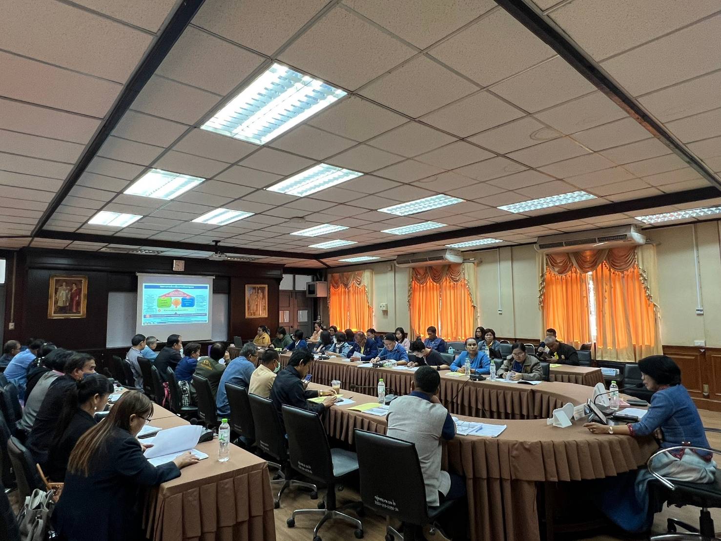📢พช.สกลนคร : จัดประชุมเชิงปฏิบัติการเพื่อเสริมศักยภาพการขับเคลื่อนการออมและการพัฒนาทักษะทางการเงิน (Financial Literacy)
