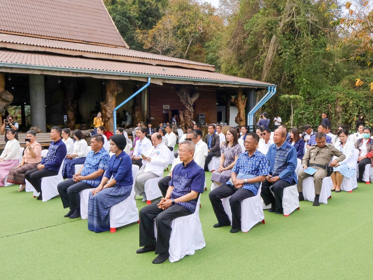 📣จังหวัดสกลนคร : เชิญชวนพุทธศาสนิกชน ร่วมงานนมัสการและห่มผ้าพระธาตุภูผาแด่น ครั้งที่ 1 ประจำปี 2568 ร่วมเดินธรรมยาตราขึ้นวัดถ้ำผาแด่น ปฏิบัติธรรม เจริญจิตภาวนา ในเทศกาลวันมาฆบูชา 9-12 กุมภาพันธ์